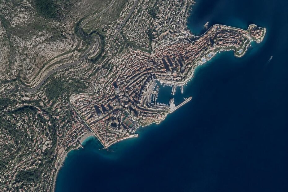 découvrez les frontières précises de la principauté de monaco sur google map et explorez ce petit état souverain niché sur la côte d'azur.