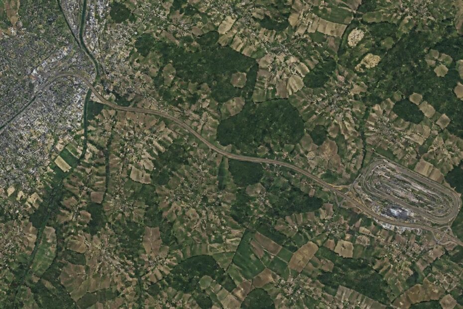 découvrez l'itinéraire détaillé vers le circuit des 24 heures du mans grâce à google maps. planifiez facilement votre trajet pour vivre une expérience inoubliable au célèbre circuit automobile français.